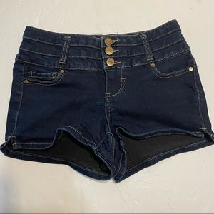 blue spice womens sz 0 dark blue jean shorts  2”L